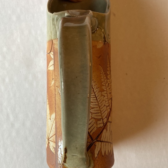 Stoneware Maple Syrup Pitcher - Picture 4 of 16